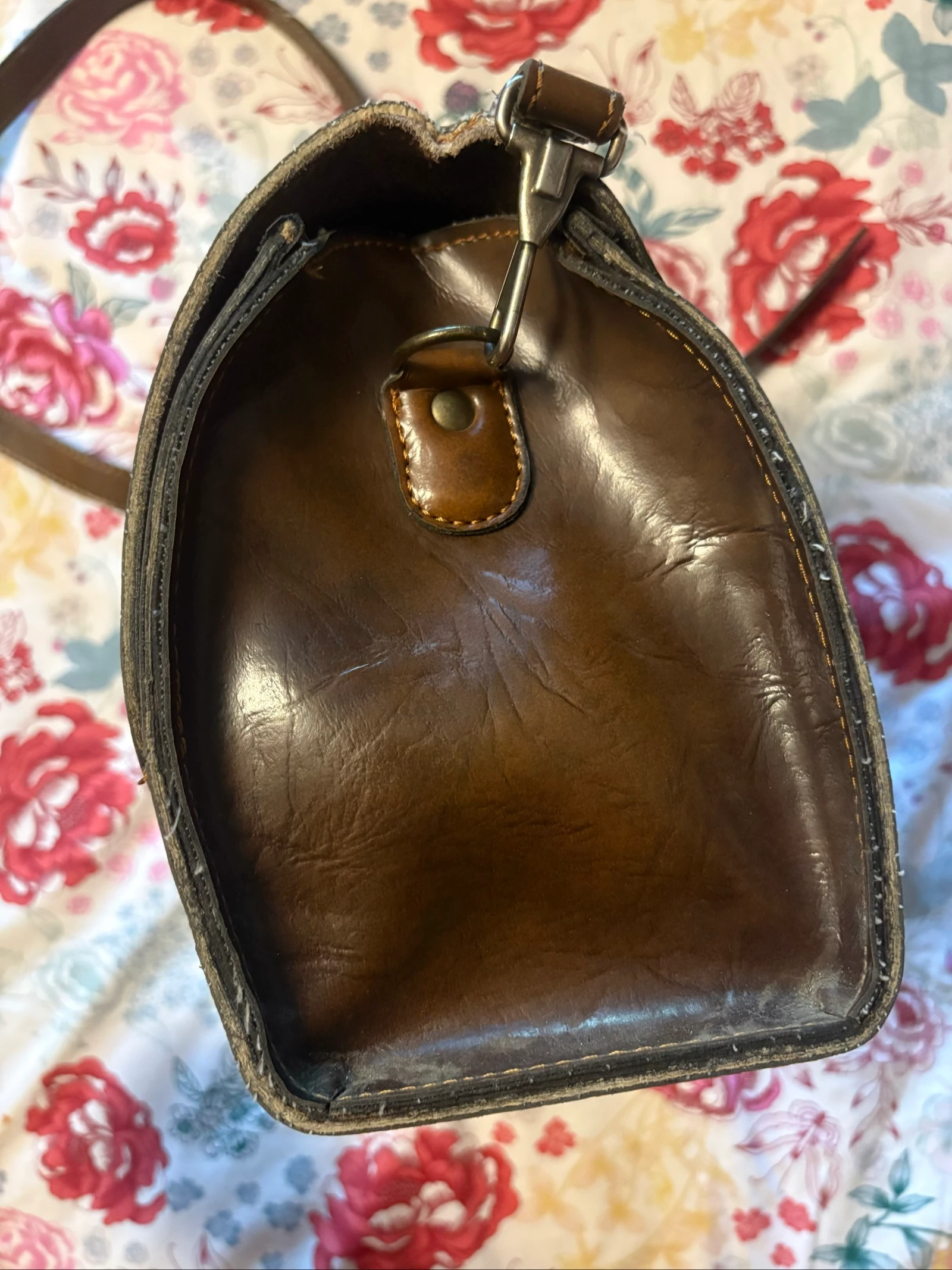 Engraved leather handbag – photo 4